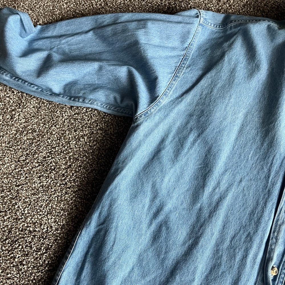 ⭐️Vintage Denim Shirt with Cat Embroidery - Picture 6 of 8